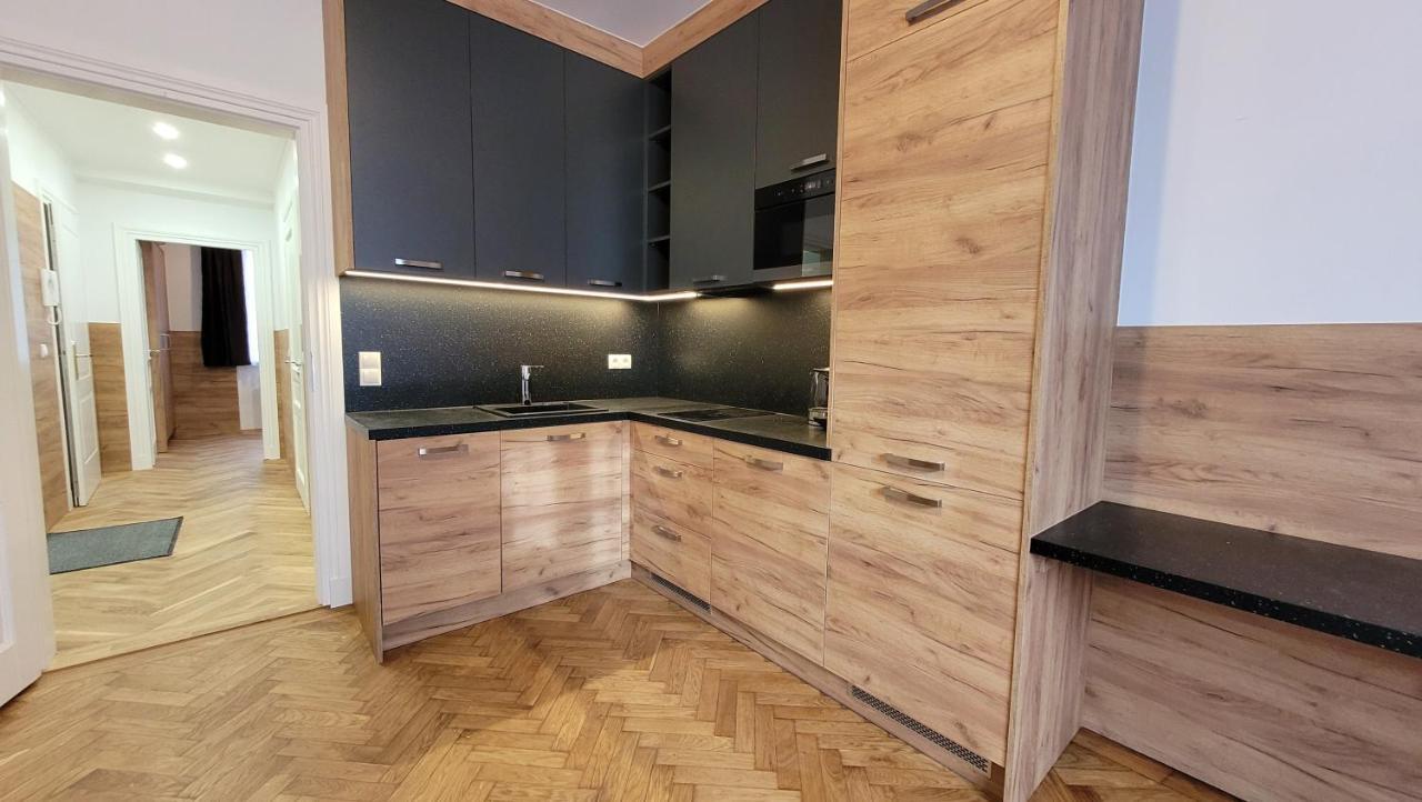 Vienna Premium Apartments - Self Check-In Buitenkant foto